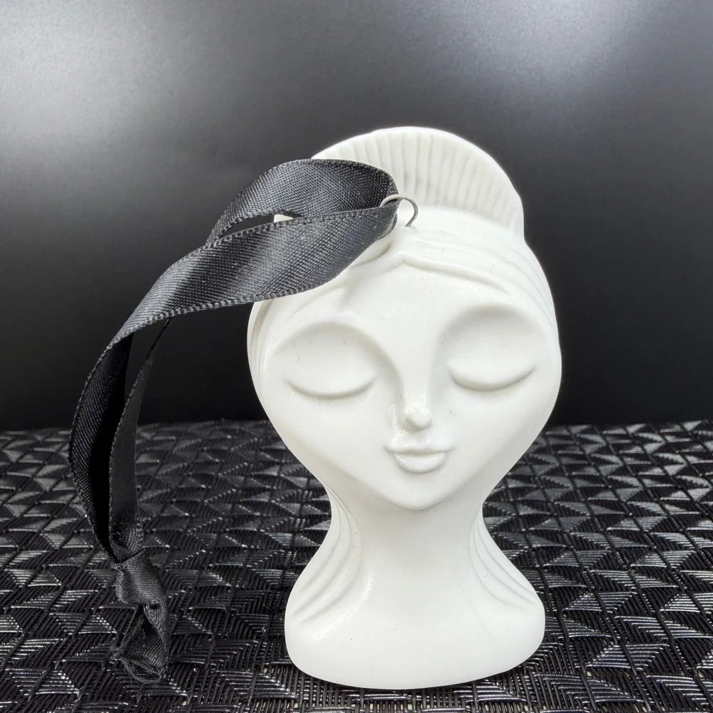 Jonathan Adler Muse Ornament White Porcelain Female Face Heart Sunburst‎ 3.5